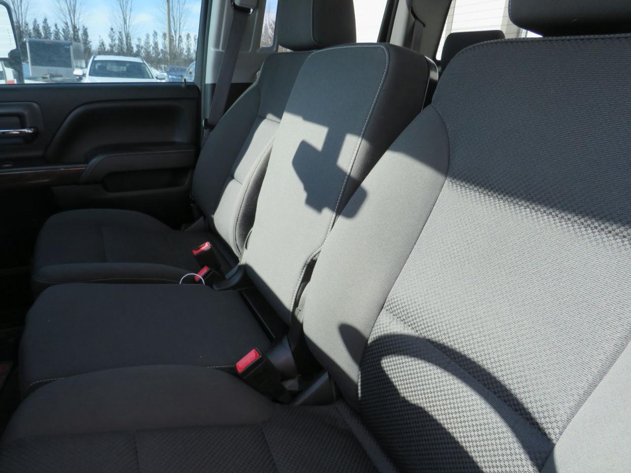 2016 GMC Sierra 2500 HD SLE with SNOWAY PLOW (**No Reported Accidents**4X4**Back-up Camera**Bluetooth Audio**Satellite Radio**Power Seats**Dual Zone Climate Control**) Photo