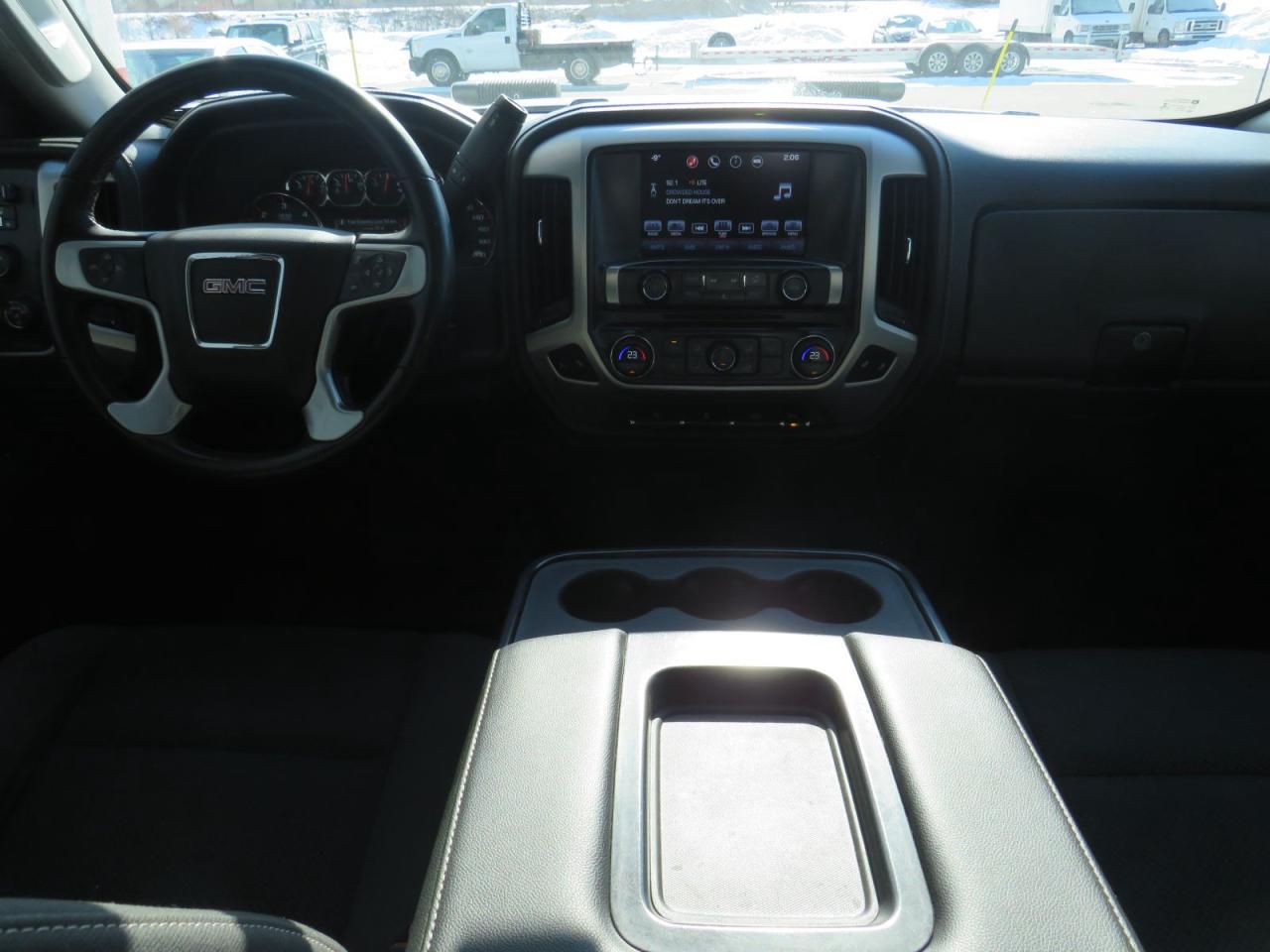 2016 GMC Sierra 2500 HD SLE with SNOWAY PLOW (**No Reported Accidents**4X4**Back-up Camera**Bluetooth Audio**Satellite Radio**Power Seats**Dual Zone Climate Control**) Photo