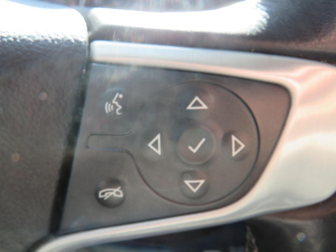 2016 GMC Sierra 2500 HD SLE with SNOWAY PLOW (**No Reported Accidents**4X4**Back-up Camera**Bluetooth Audio**Satellite Radio**Power Seats**Dual Zone Climate Control**) Photo