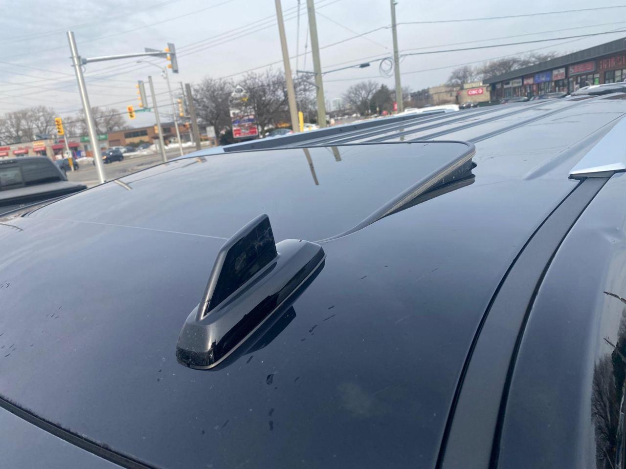 2019 Cadillac Escalade ESV 4WD ESV  Luxury NAVIGATION HEADS UP SUNROOF NO ACC - Photo #4