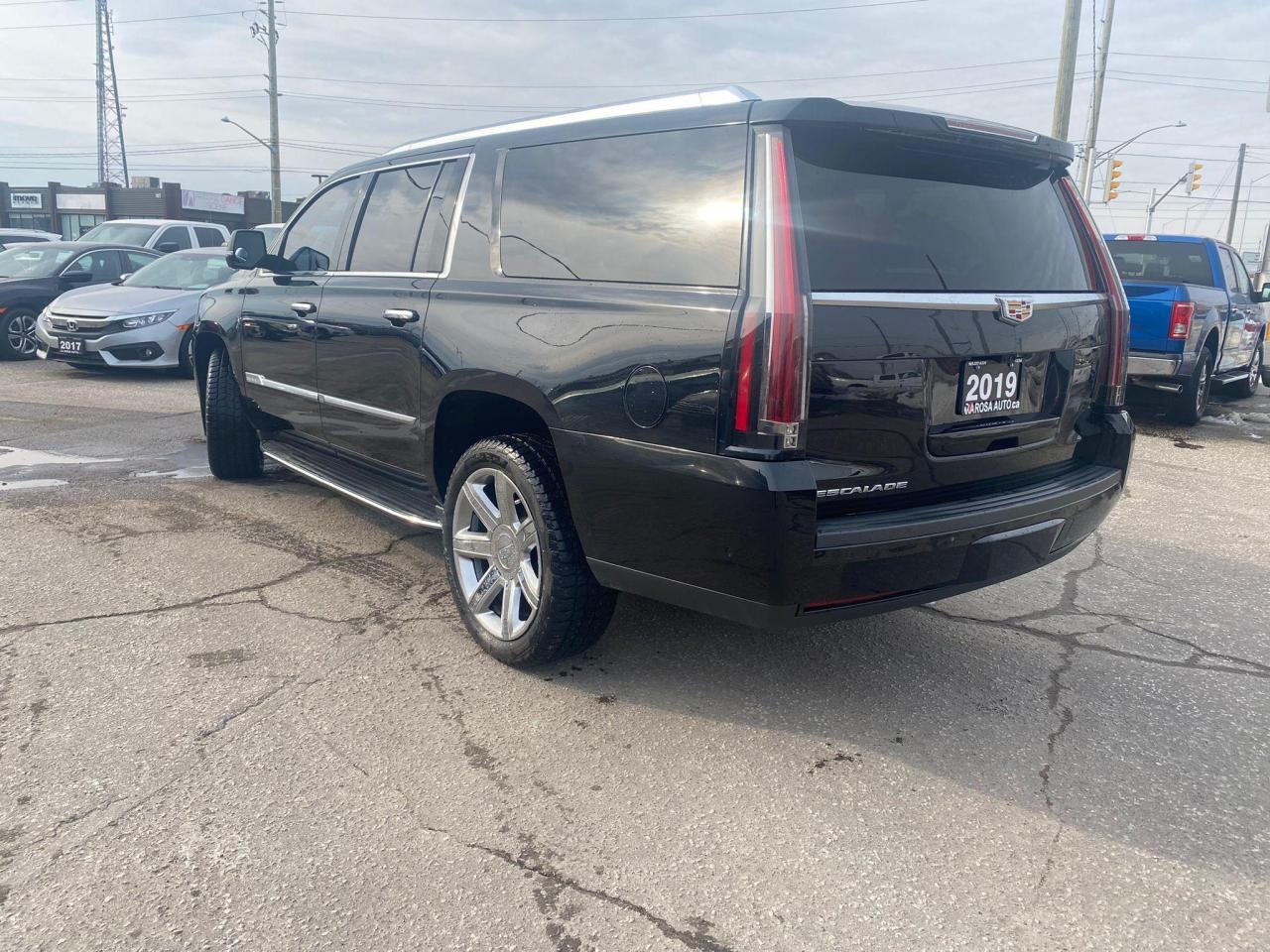 2019 Cadillac Escalade ESV 4WD ESV  Luxury NAVIGATION HEADS UP SUNROOF NO ACC - Photo #5