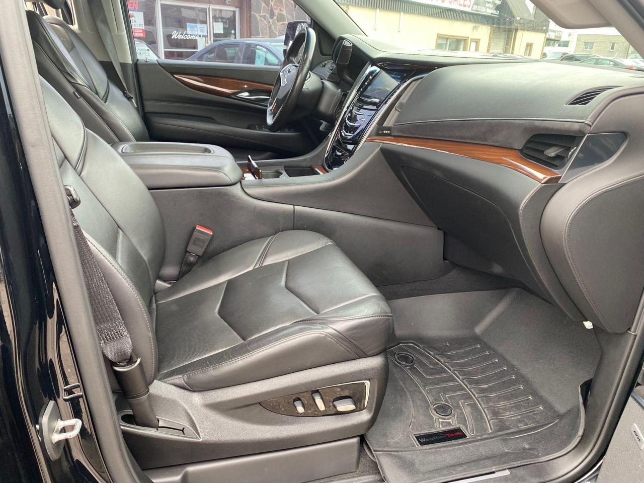 2019 Cadillac Escalade ESV 4WD ESV  Luxury NAVIGATION HEADS UP SUNROOF NO ACC - Photo #22