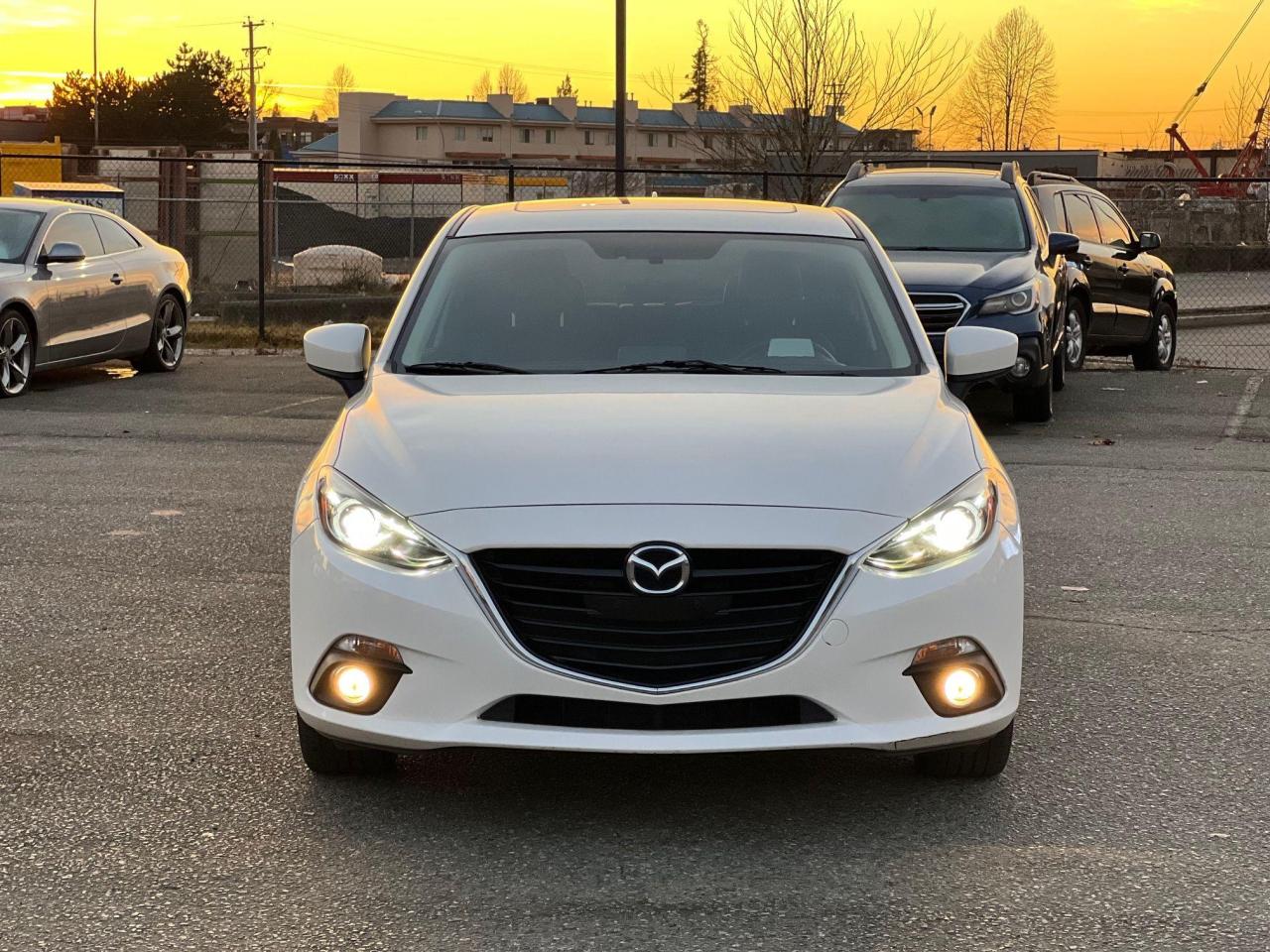 2016 Mazda MAZDA3 GT - Photo #2