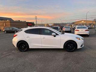 2016 Mazda MAZDA3 GT - Photo #5