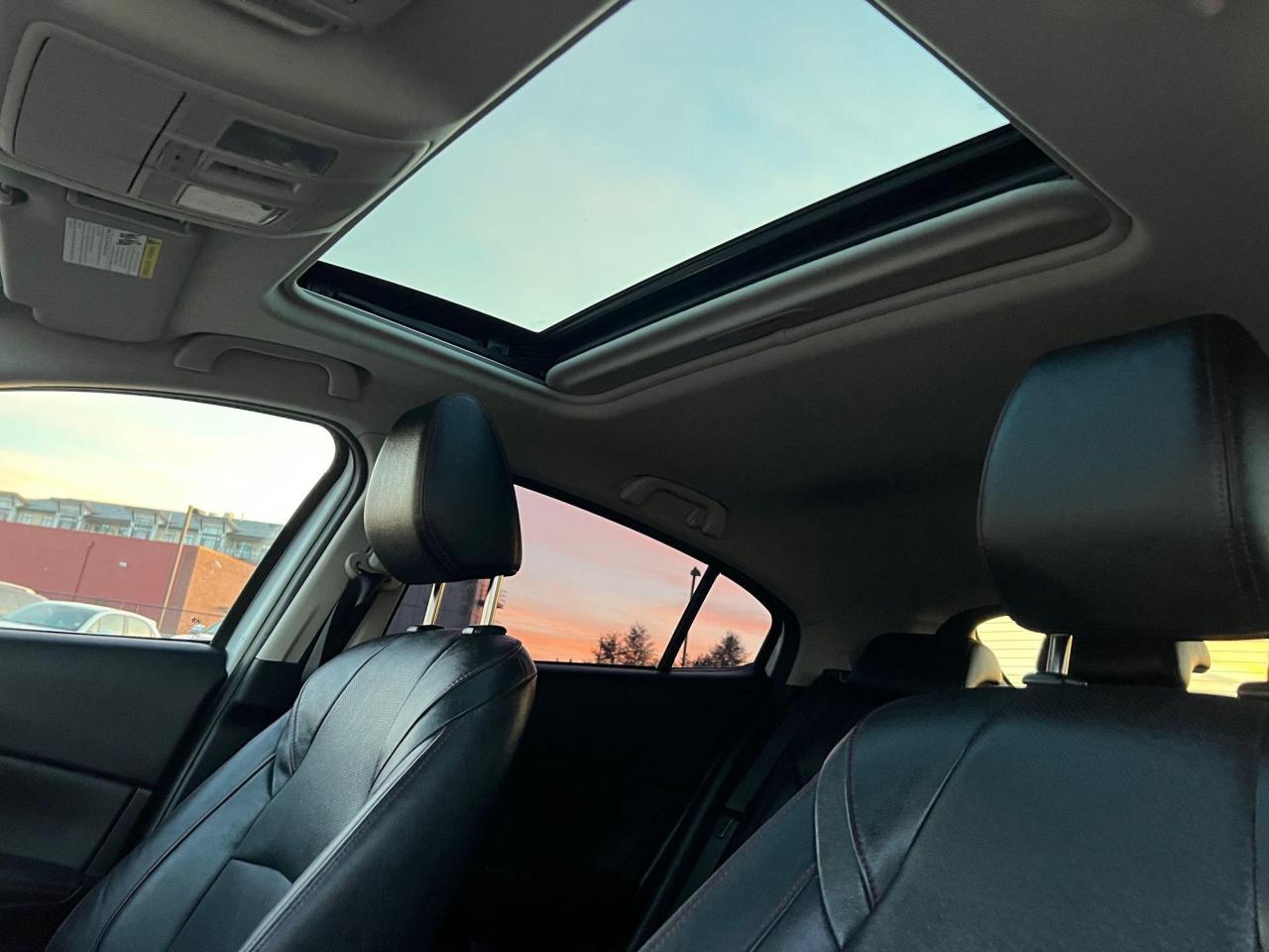 2016 Mazda MAZDA3 GT - Photo #18