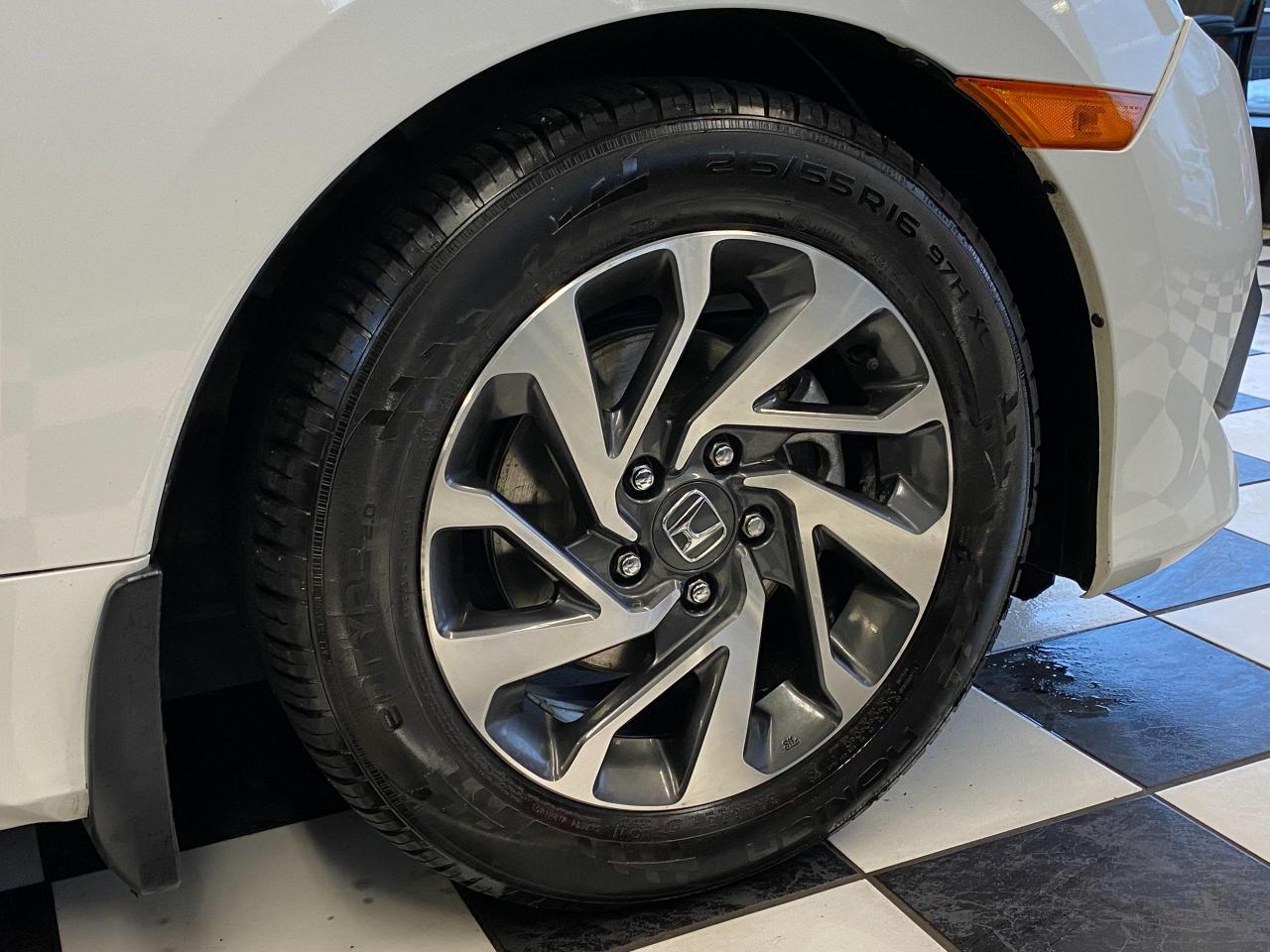 2016 Honda Civic EX+Blind Spot CAM+NewBrakes+ApplePlay+CLEAN CARFAX Photo117
