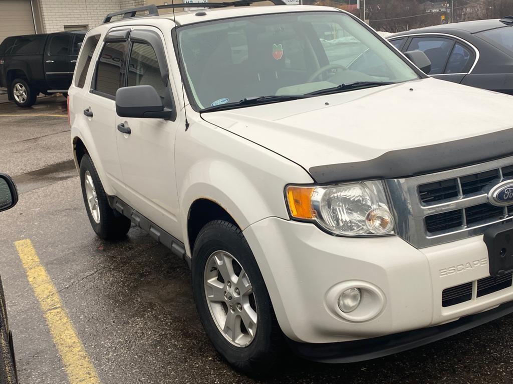 2010 Ford Escape XLT - Photo #7