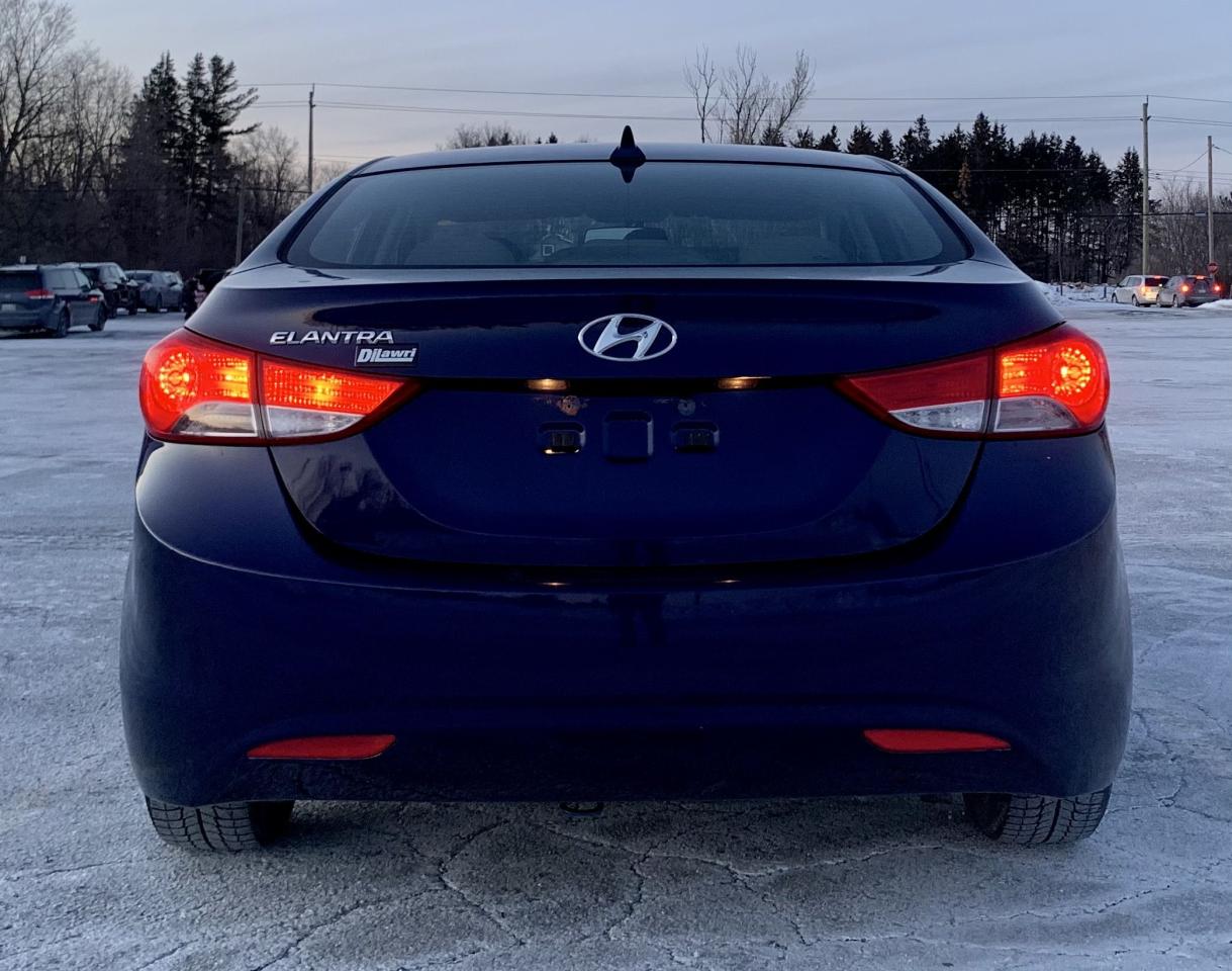 2013 Hyundai Elantra GL Photo4