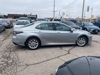 2021 Toyota Camry Hybrid LE AUTO LOW KM NO ACCIDENT FACTORY WARRANTY - Photo #10