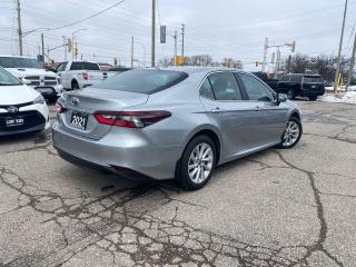 2021 Toyota Camry Hybrid LE AUTO LOW KM NO ACCIDENT FACTORY WARRANTY - Photo #11