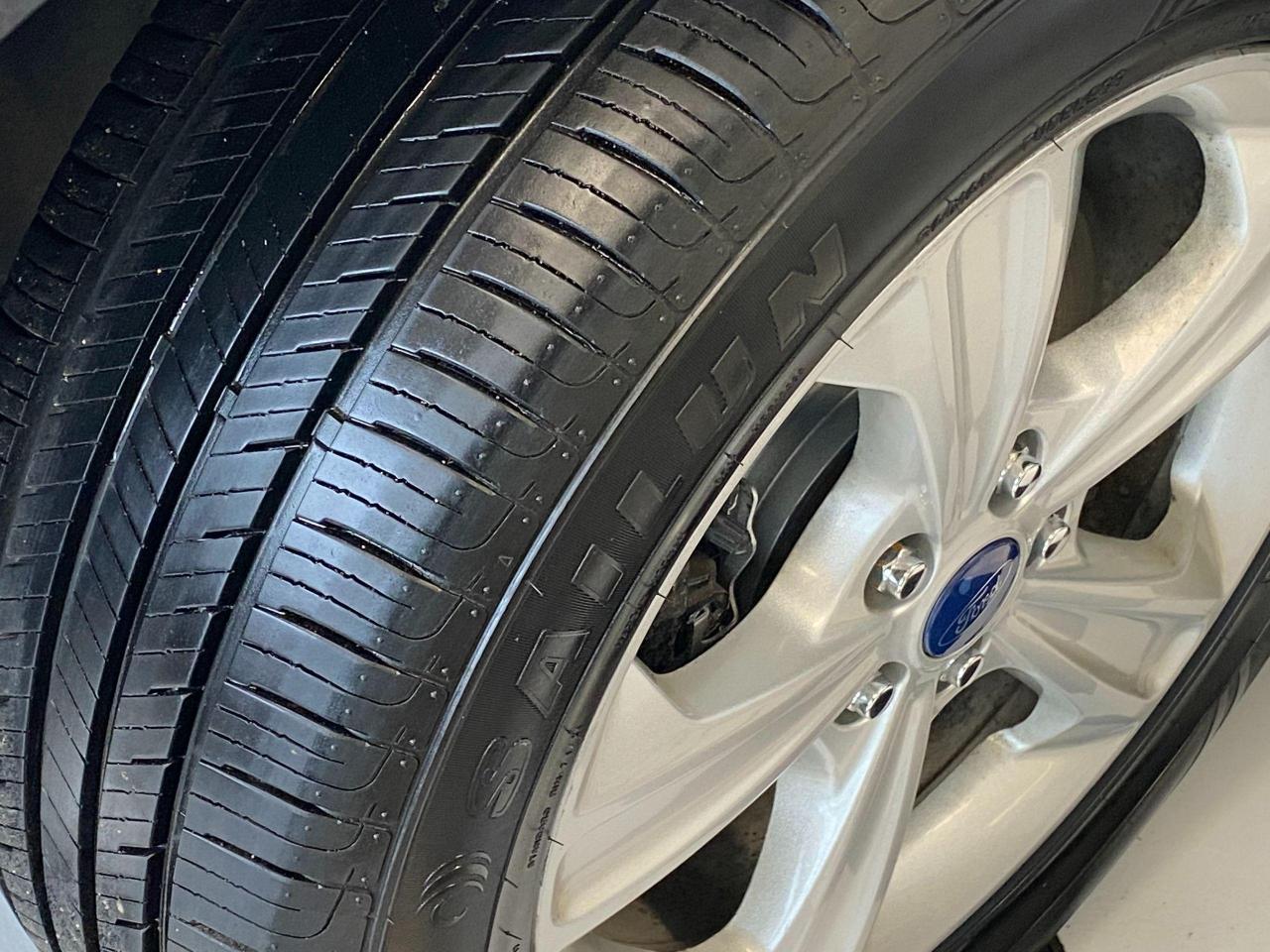 2013 Ford Escape SE+New Brakes+Heated Seats+CLEAN CARFAX - Photo #11
