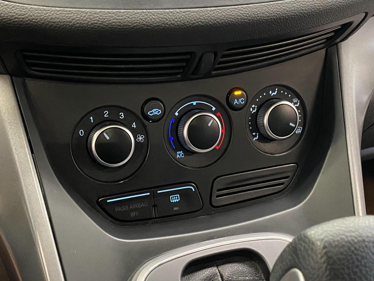 2013 Ford Escape SE+New Brakes+Heated Seats+CLEAN CARFAX - Photo #32