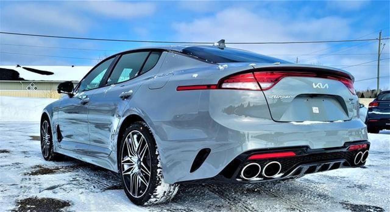 2022 Kia Stinger GT ELITE Photo3