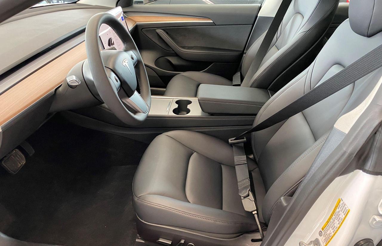 2022 Tesla Model 3 Standard Range Plus *Brand New* 3.49% For 96 Month Photo18