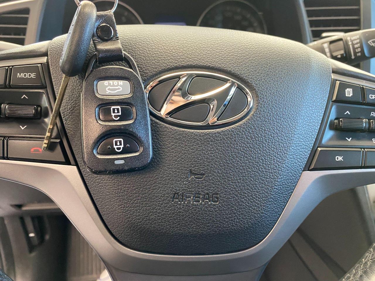 2017 Hyundai Elantra GL+ApplePlay+BlindSpot+New Brakes+CAM+CLEAN CARFAX Photo80