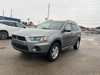 2013 Mitsubishi Outlander ES - Photo #1