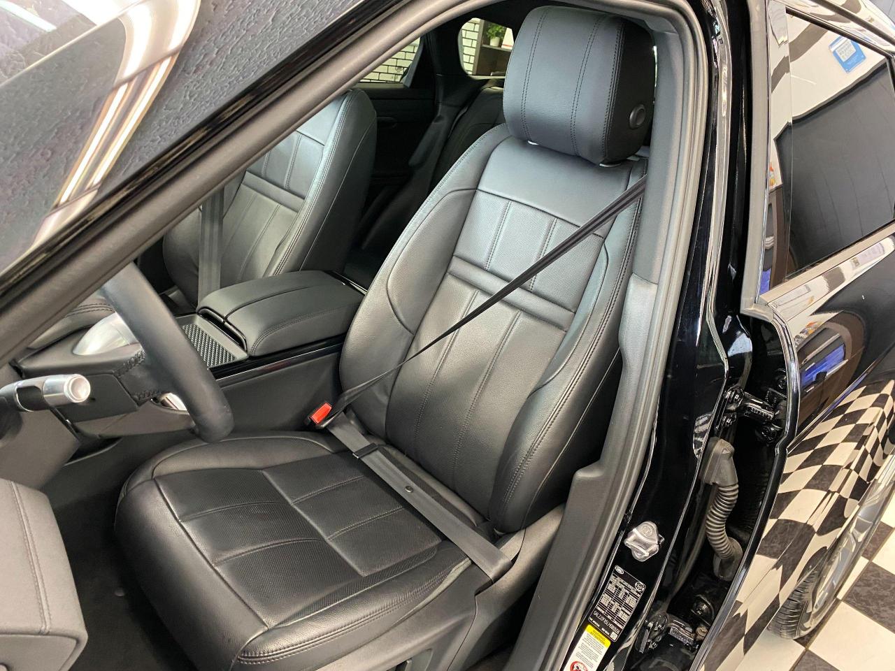 2020 Land Rover Range Rover Evoque S AWD+Slide PANO Roof+Lane Departure+CLEAN CARFAX - Photo #21