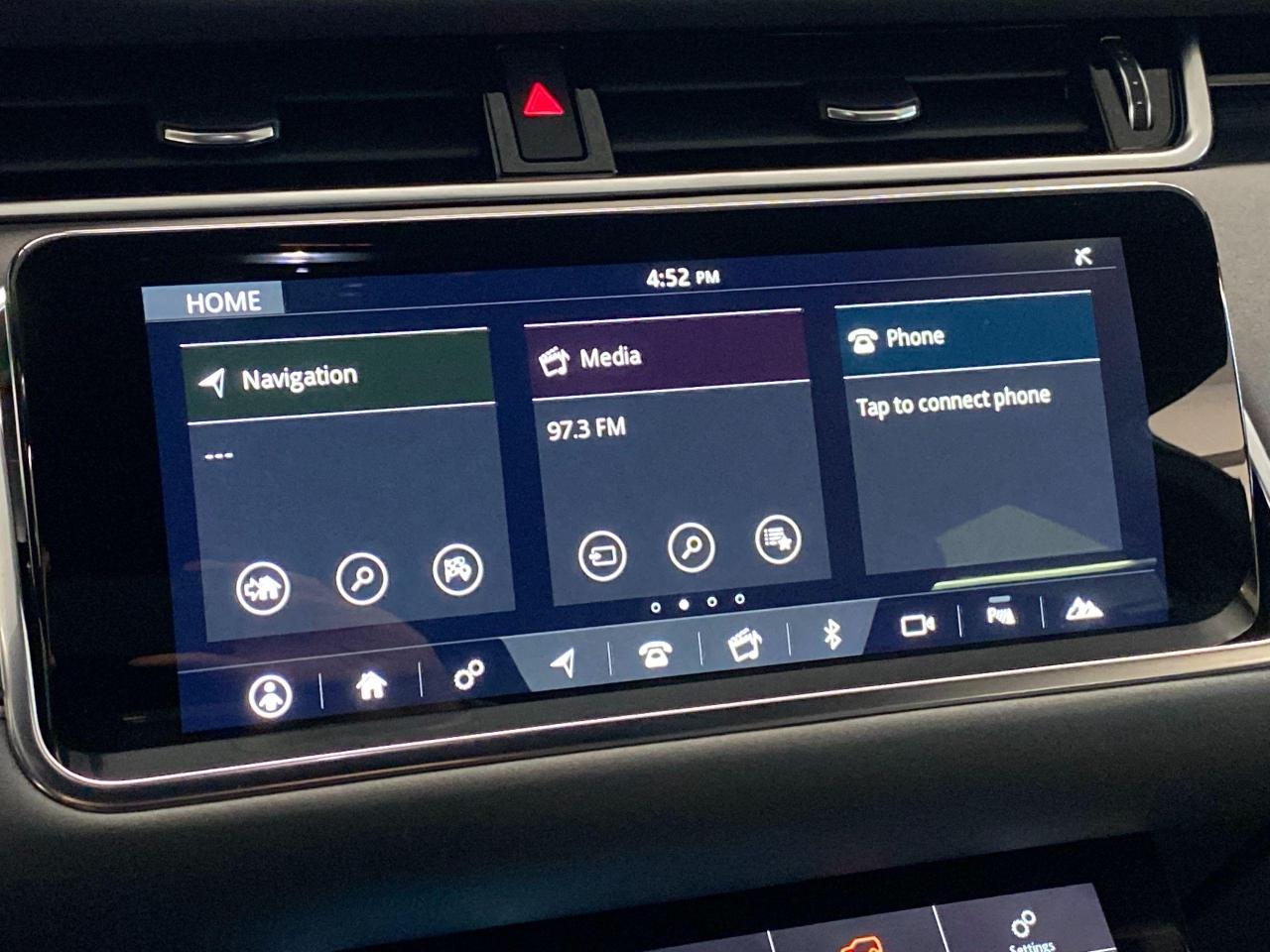 2020 Land Rover Range Rover Evoque S AWD+Slide PANO Roof+Lane Departure+CLEAN CARFAX Photo108