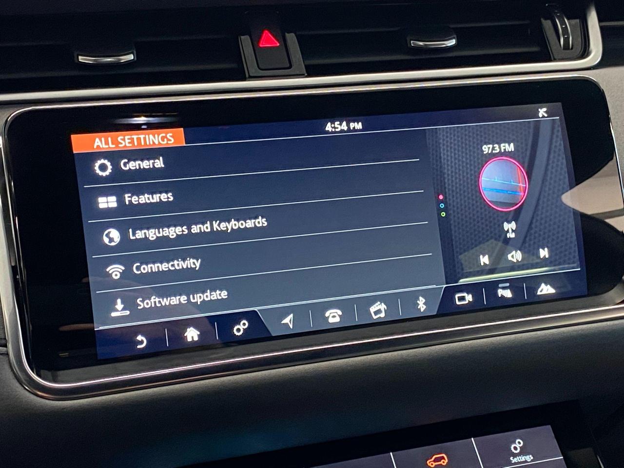 2020 Land Rover Range Rover Evoque S AWD+Slide PANO Roof+Lane Departure+CLEAN CARFAX Photo111