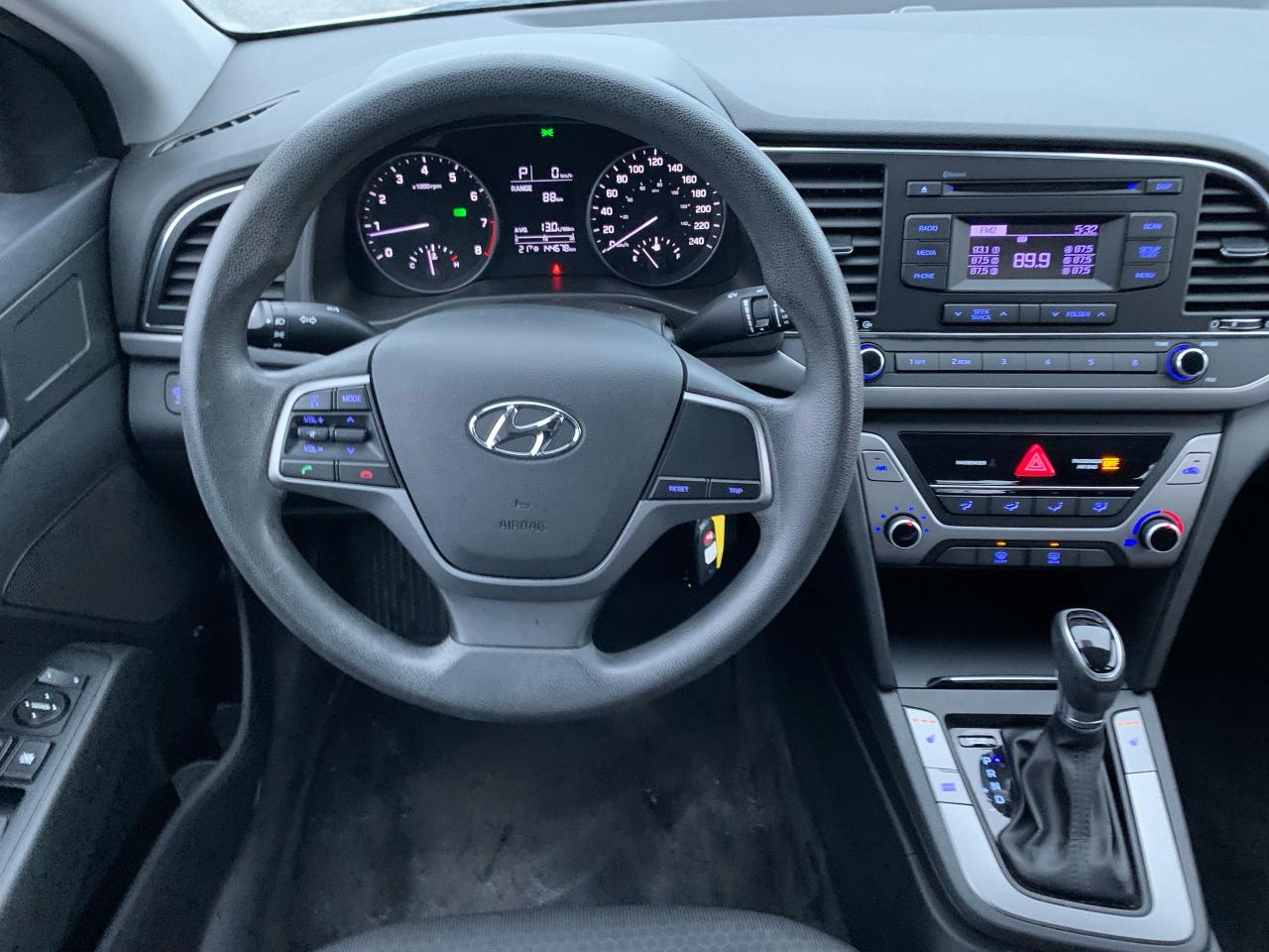 2017 Hyundai Elantra LE - Photo #12