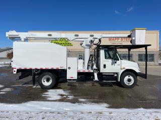 2005 International 4300 CHIPPER BUCKET DUMP TRUCK- ALTEC LVR56 - Photo #6