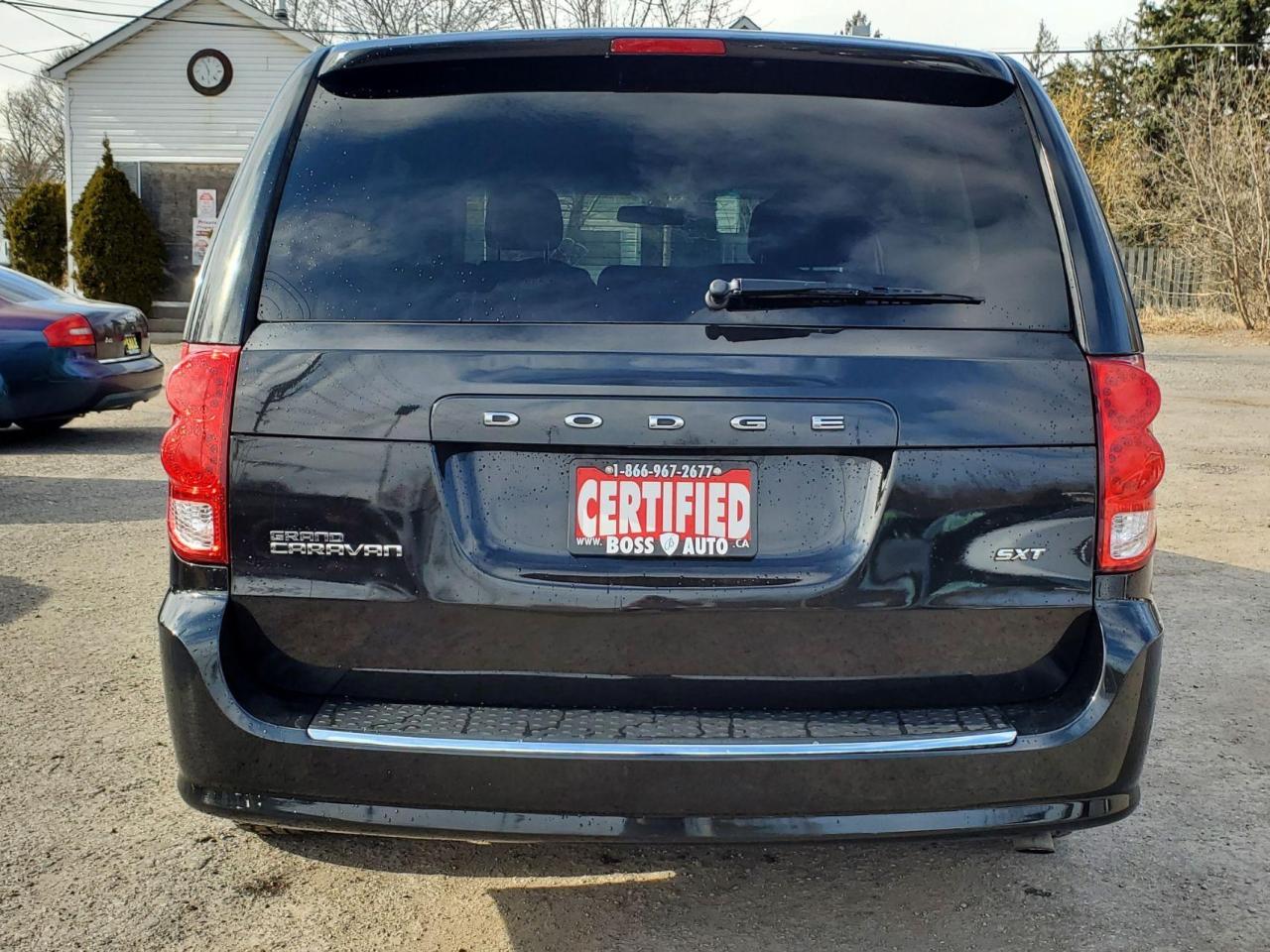 2015 Dodge Grand Caravan SE Photo2