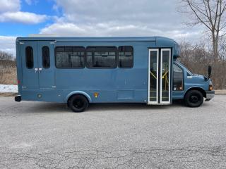 2013 GMC 4500 B-CLASS RV BUS - Photo #5