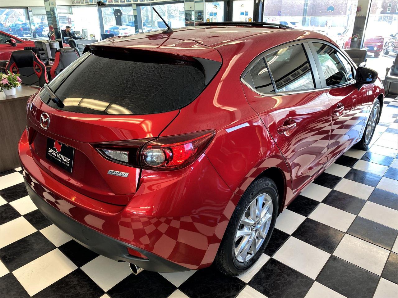 2016 Mazda MAZDA3 GS Hatchback+Roof+Camera+GPS+CLEAN CARFAX - Photo #4