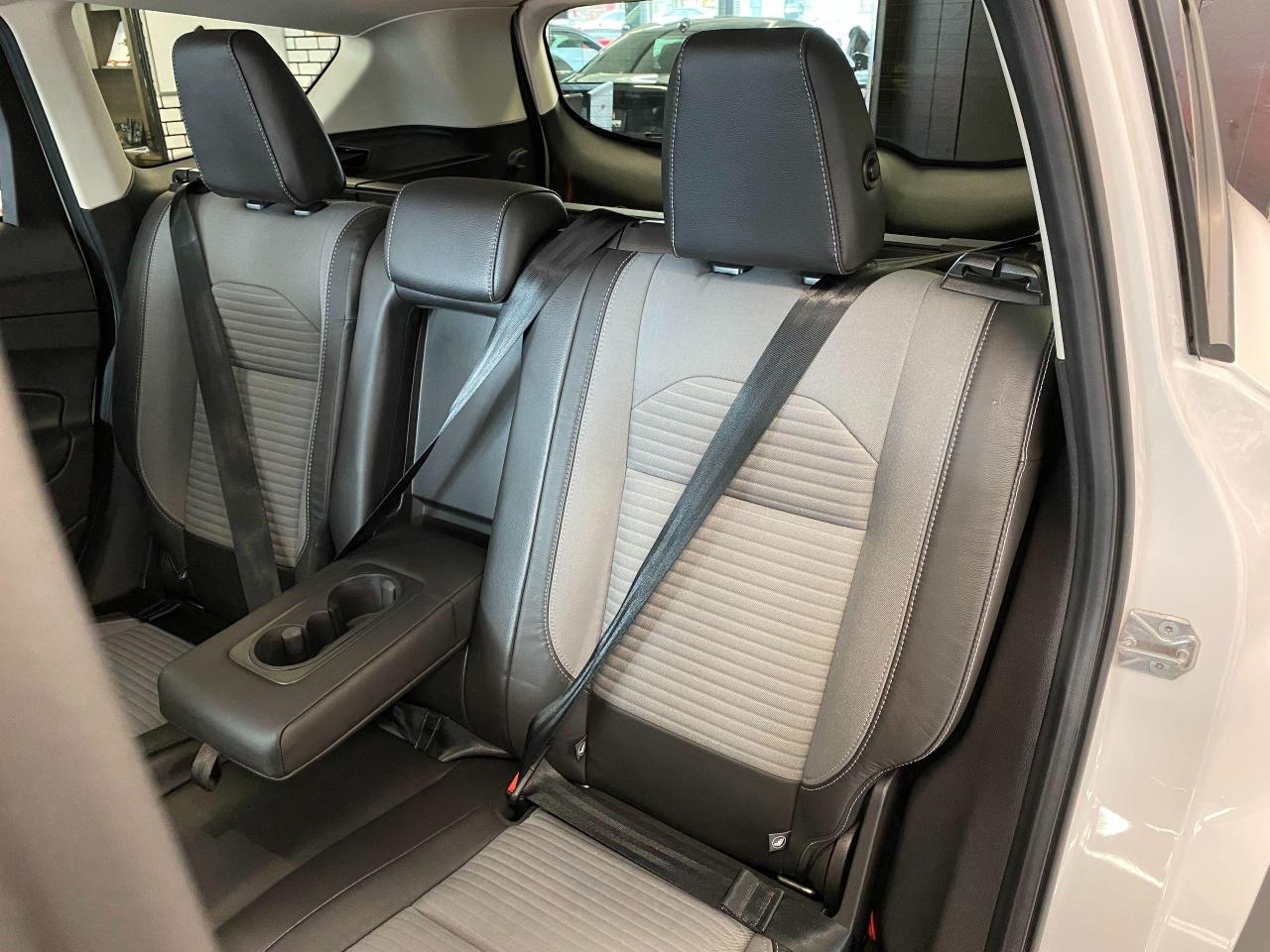 2018 Ford Escape SE+Camera+Heated Seats+Subwoofer+CLEAN CARFAX - Photo #23