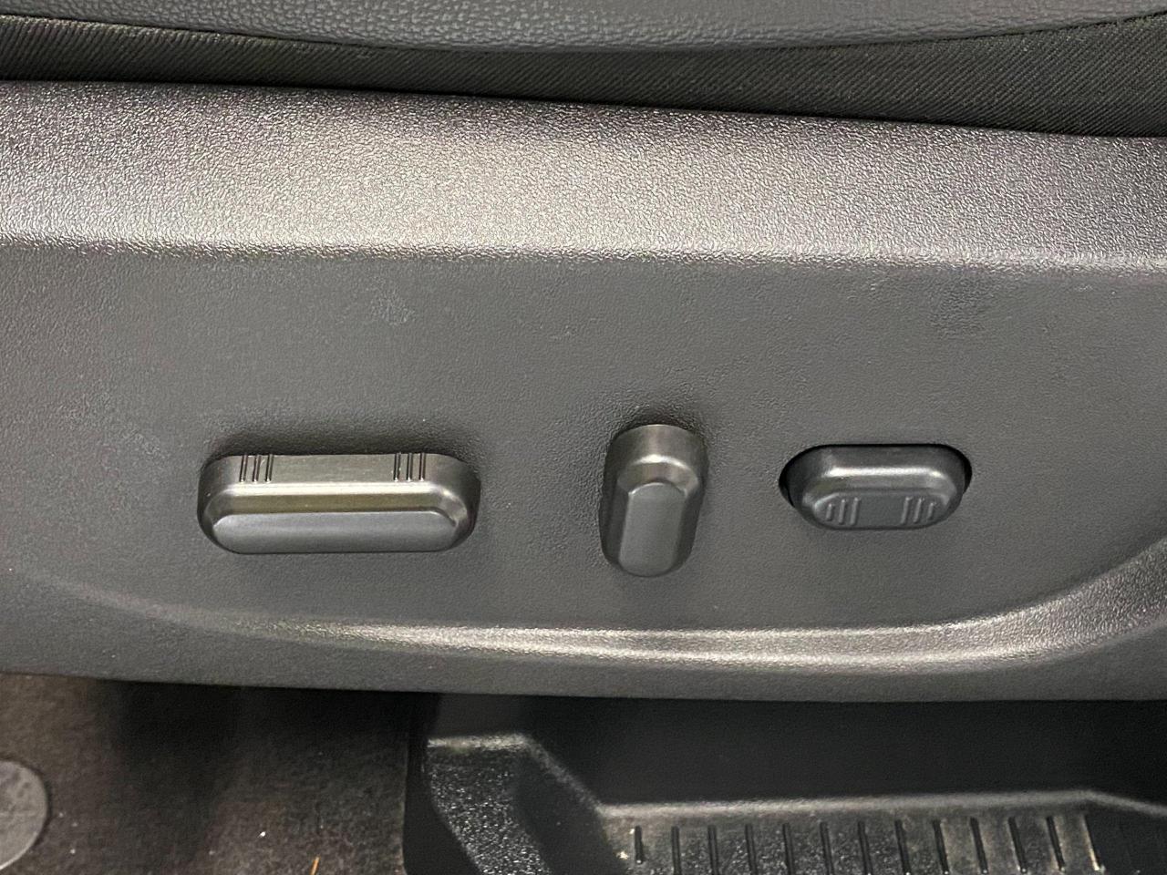 2018 Ford Escape SE+Camera+Heated Seats+Subwoofer+CLEAN CARFAX Photo100