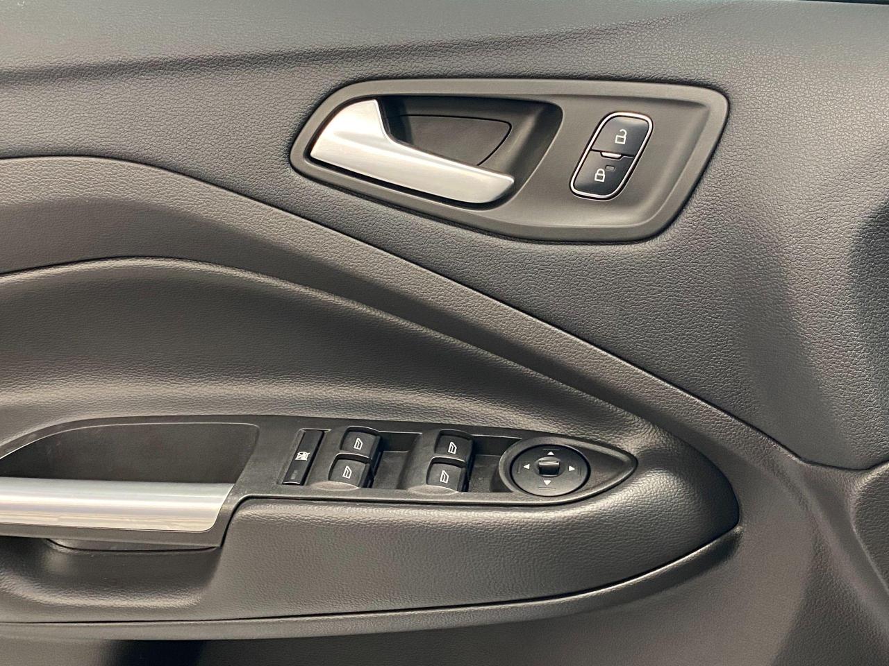 2018 Ford Escape SE+Camera+Heated Seats+Subwoofer+CLEAN CARFAX Photo50