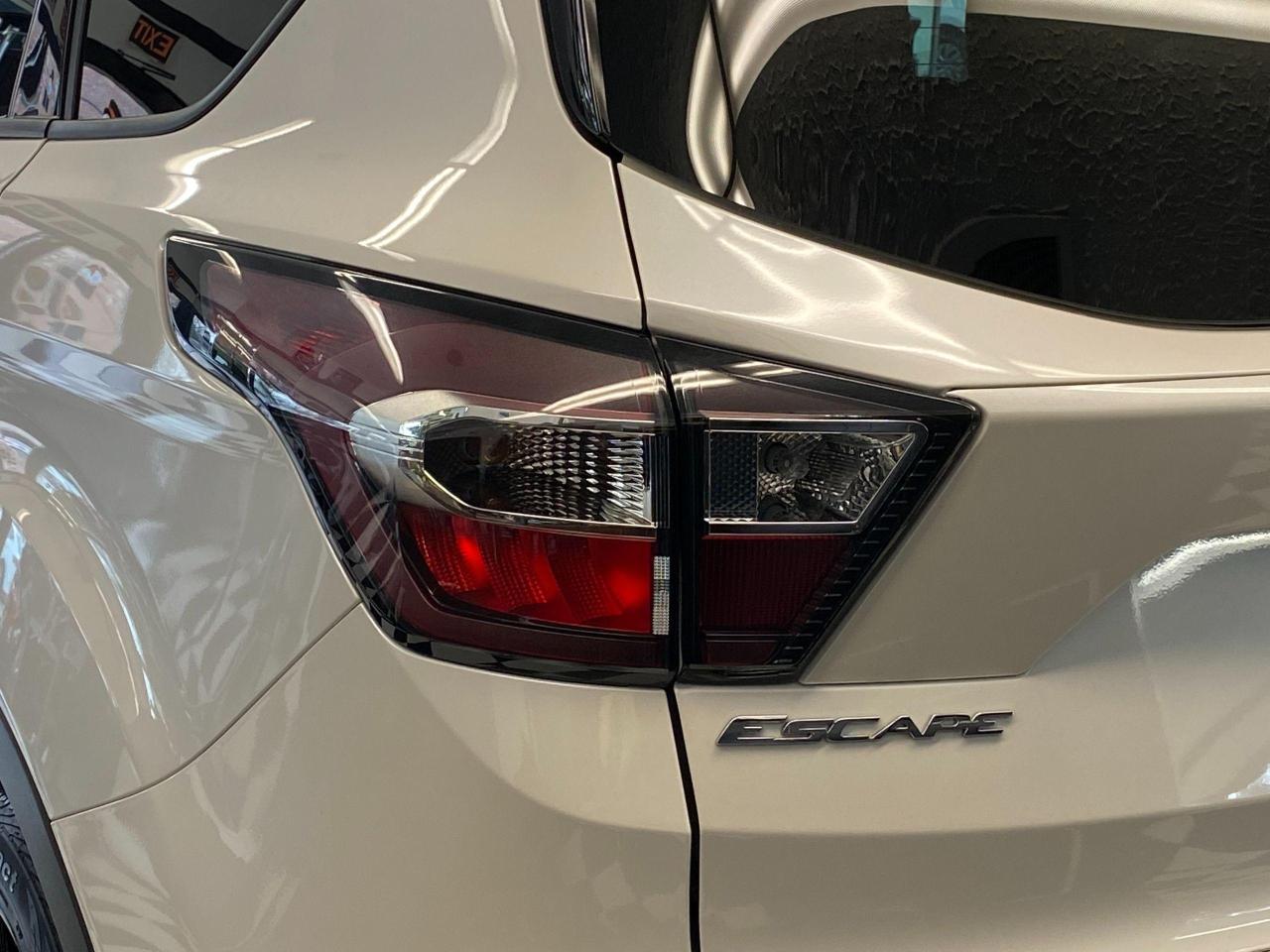2018 Ford Escape SE+Camera+Heated Seats+Subwoofer+CLEAN CARFAX Photo120