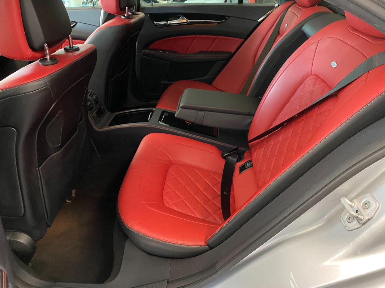 2017 Mercedes-Benz CLS-Class CLS550 4MATIC AMG 4.7L V8+MassageSeats+CLEANCARFAX - Photo #24