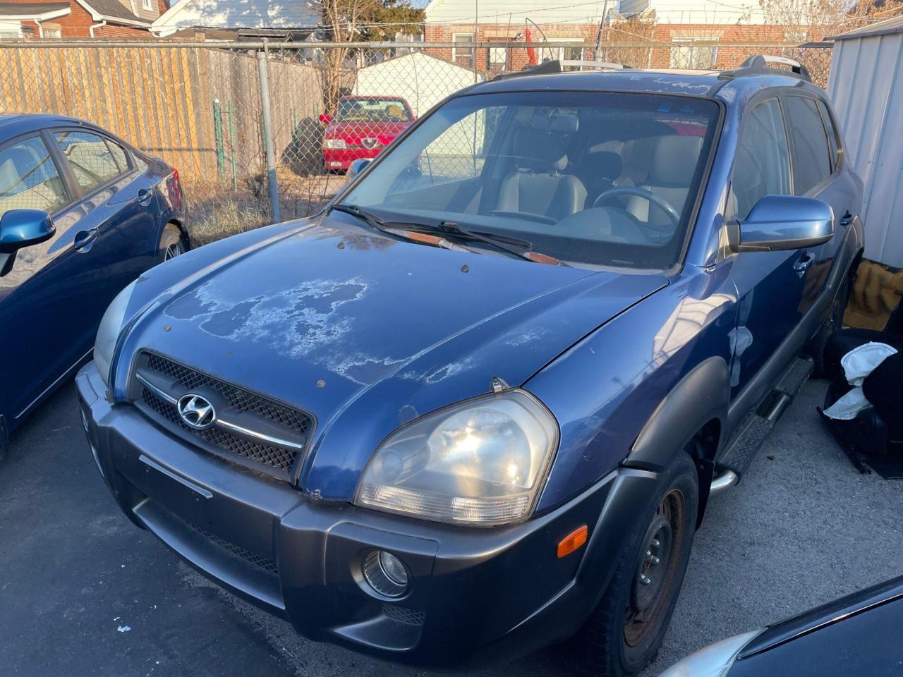 2005 Hyundai Tucson GL *AS-IS, LEATHER SEATS, AWD, SUNROOF* - Photo #1