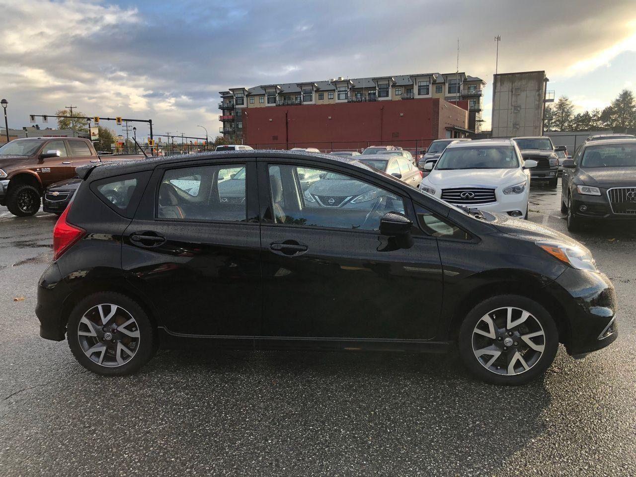 2016 Nissan Versa Note SR - Photo #4