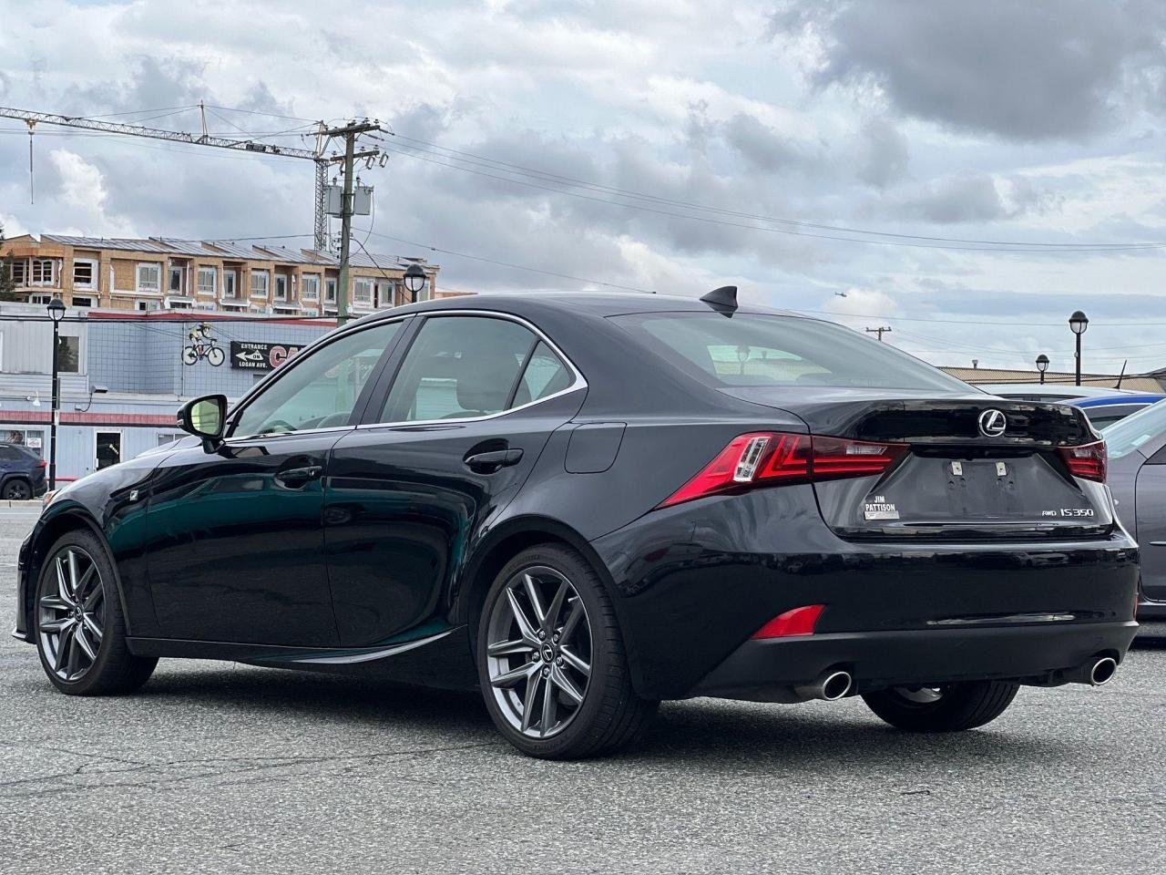 2016 Lexus IS 350  - Photo #7