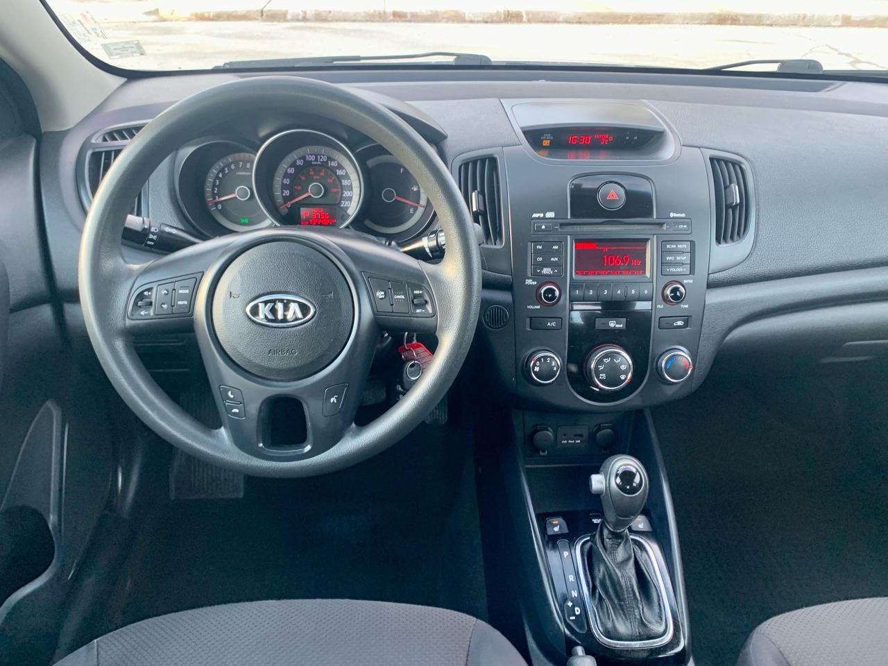 2012 Kia Forte EX - Photo #9