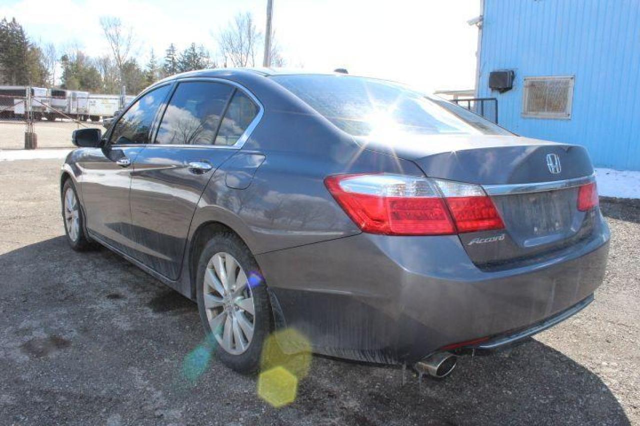 2015 Honda Accord EX-L Photo3