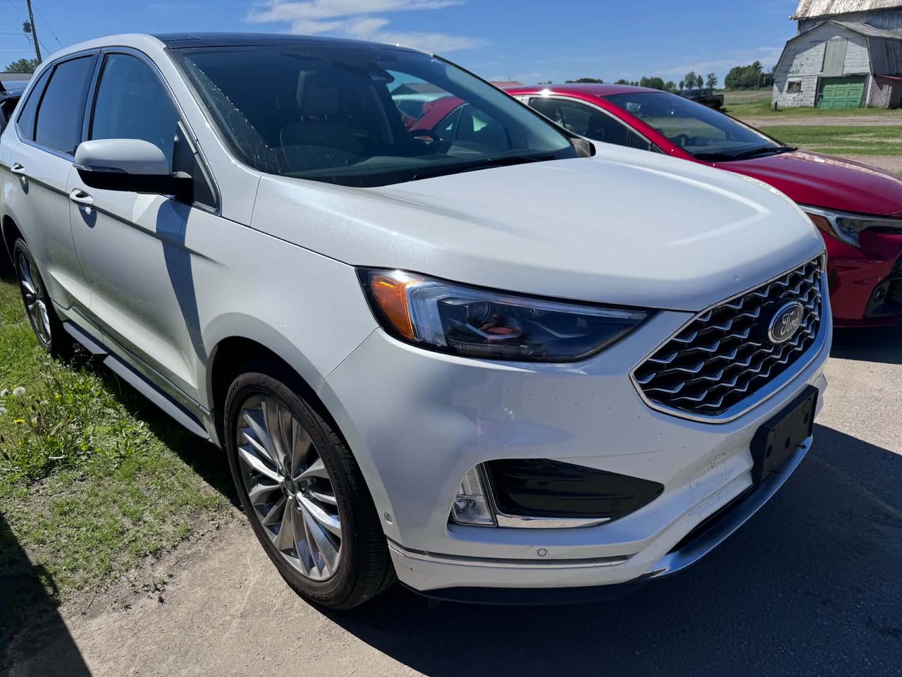 2022 Ford Edge Titanium Photo