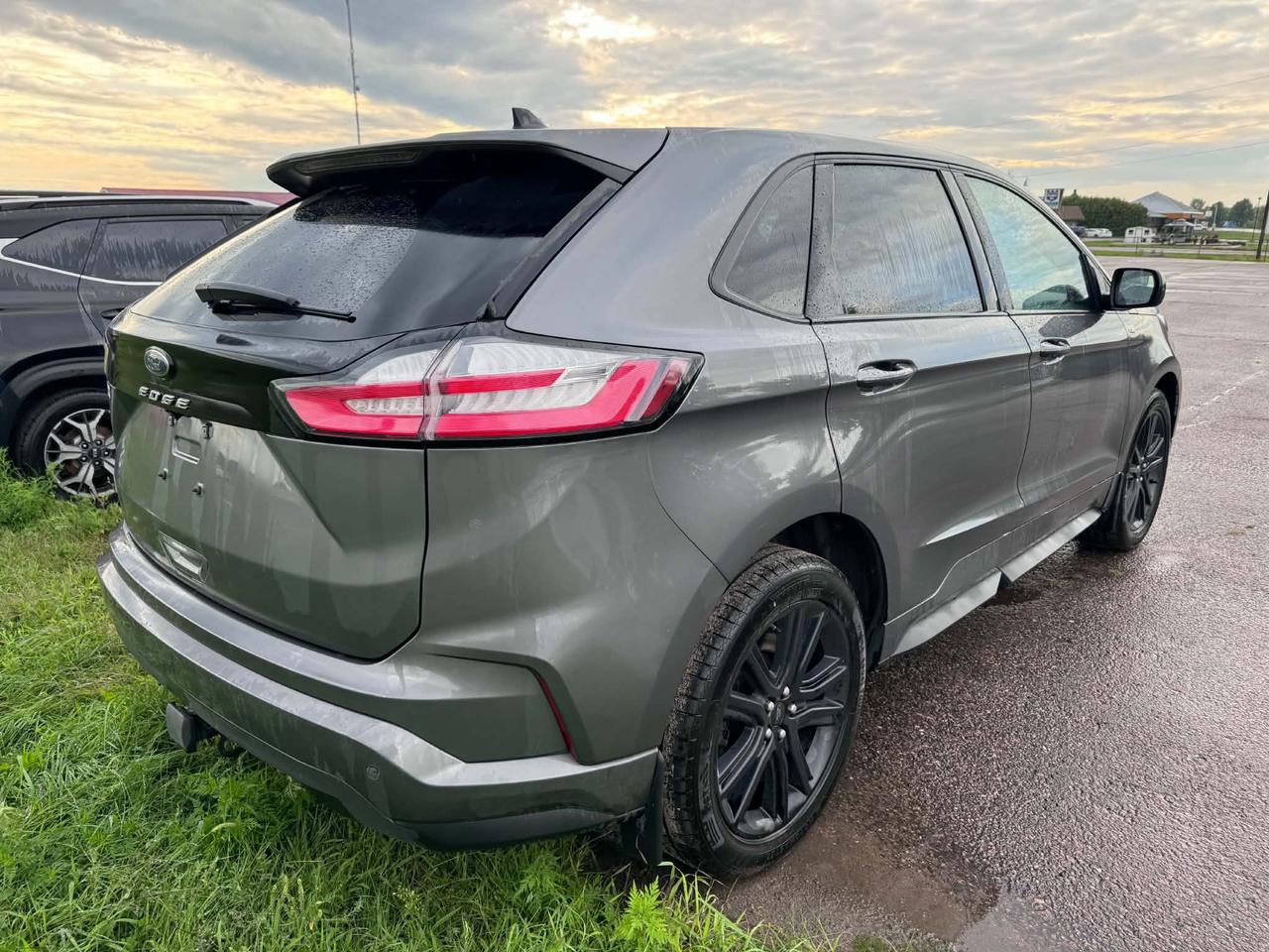 2022 Ford Edge ST Line Photo5