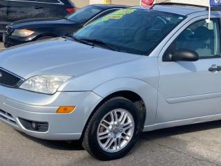 2007 Ford Focus SES - Photo #2