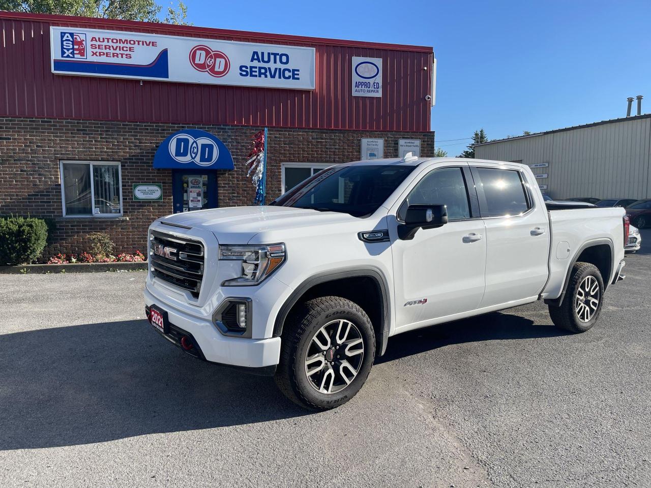 Used 2021 GMC Sierra 1500 AT4 One Owner, Only 17K, Financing Available OAC* for sale in Kingston, ON