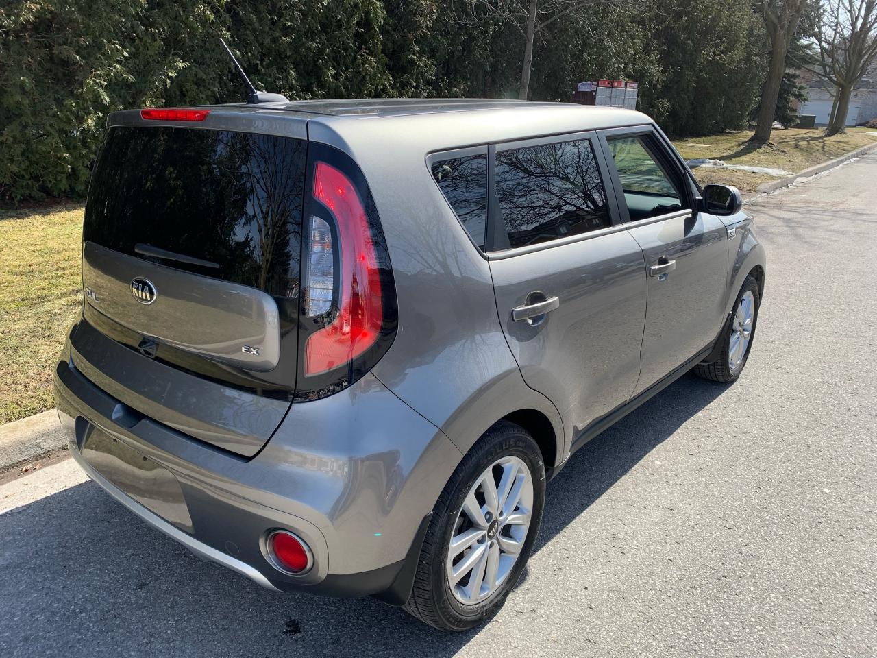 2018 Kia Soul EX+ YES,....ONLY 26,891KMS!! 1 LOCAL SENIOR OWNER! - Photo #3