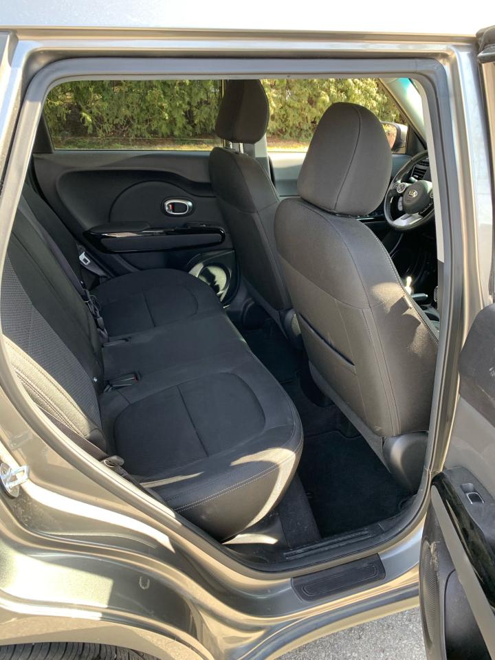 2018 Kia Soul EX+ YES,....ONLY 26,891KMS!! 1 LOCAL SENIOR OWNER! - Photo #12