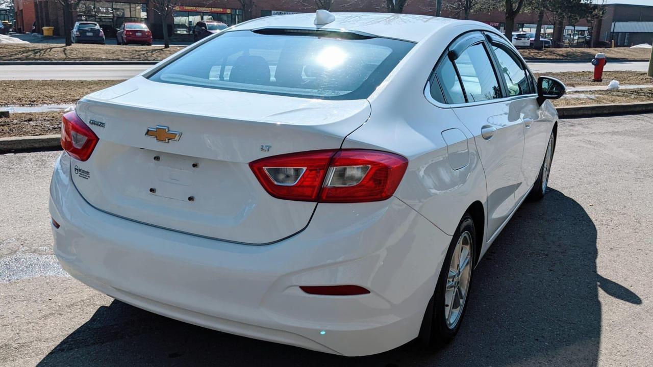 2016 Chevrolet Cruze LT Photo3