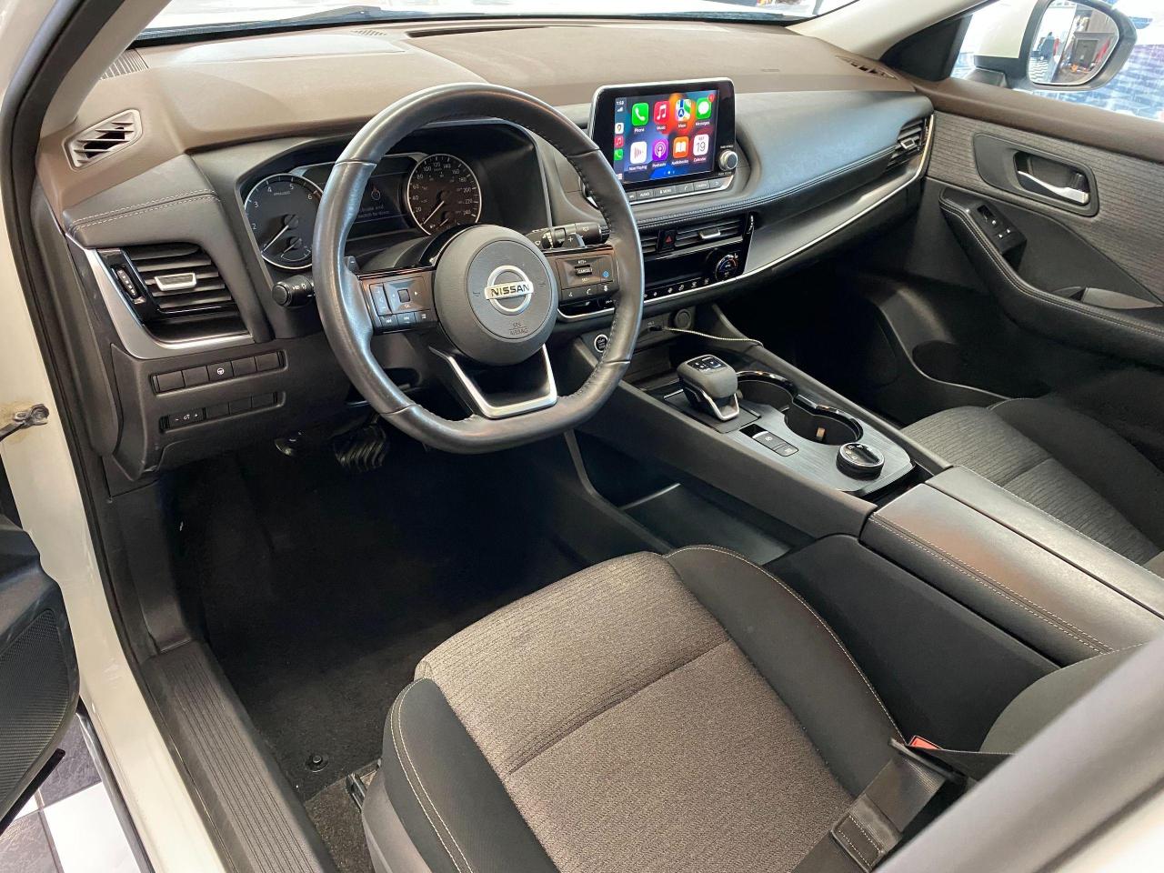 2021 Nissan Rogue SV AWD+Roof+Adaptive Cruise+Lane Keep+CLEAN CARFAX - Photo #17