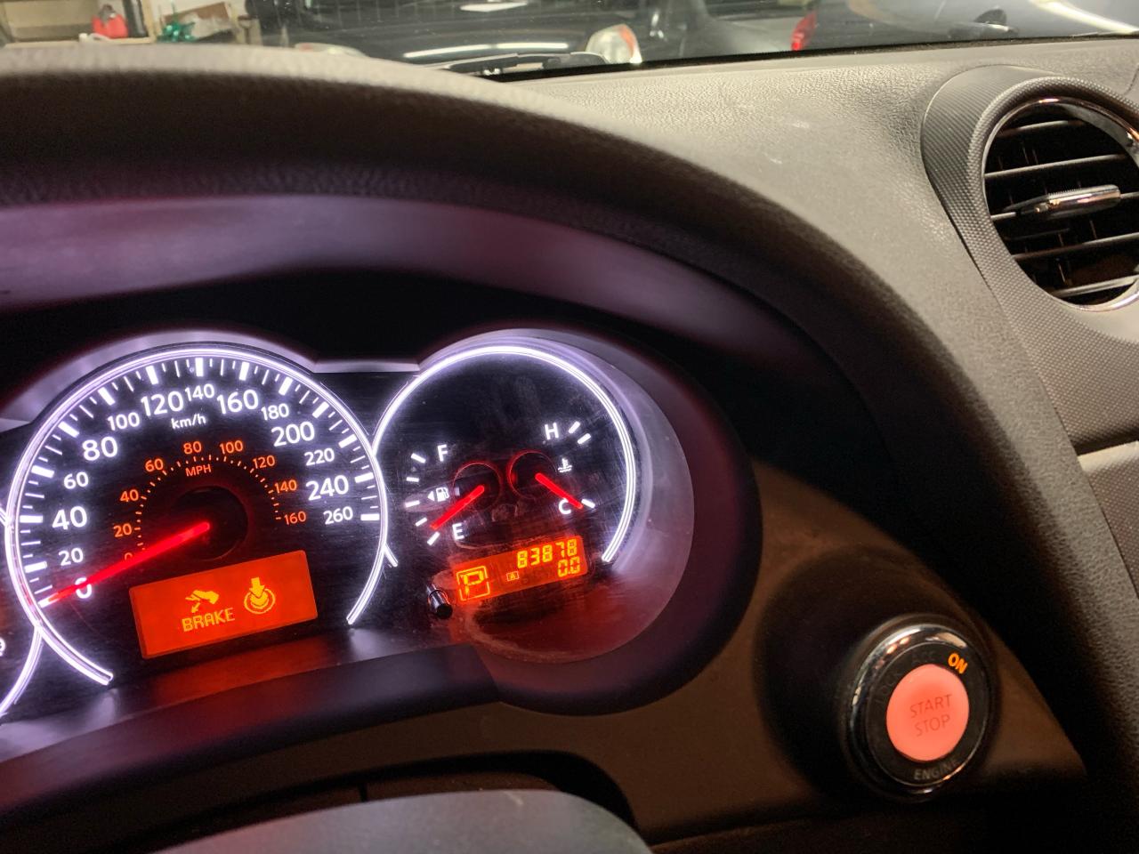 1648574575
