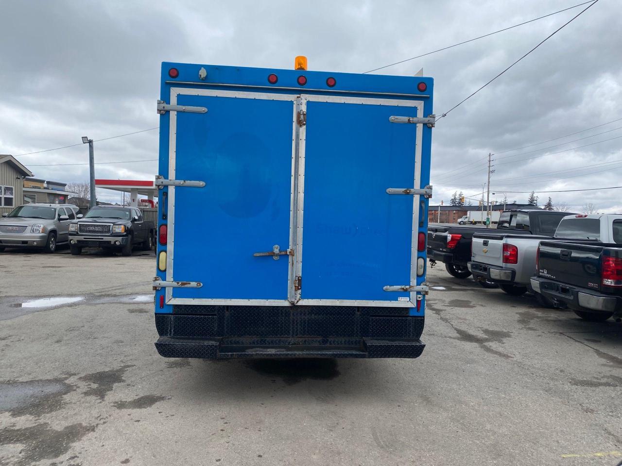 2001 Ford Econoline 350*ONLY 89KMS*MOBILE SHOWROOM*STORAGE*RUNS GREAT Photo3