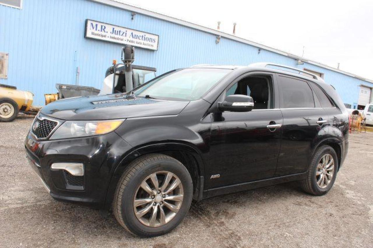 Used 2013 Kia Sorento SX for sale in Breslau, ON