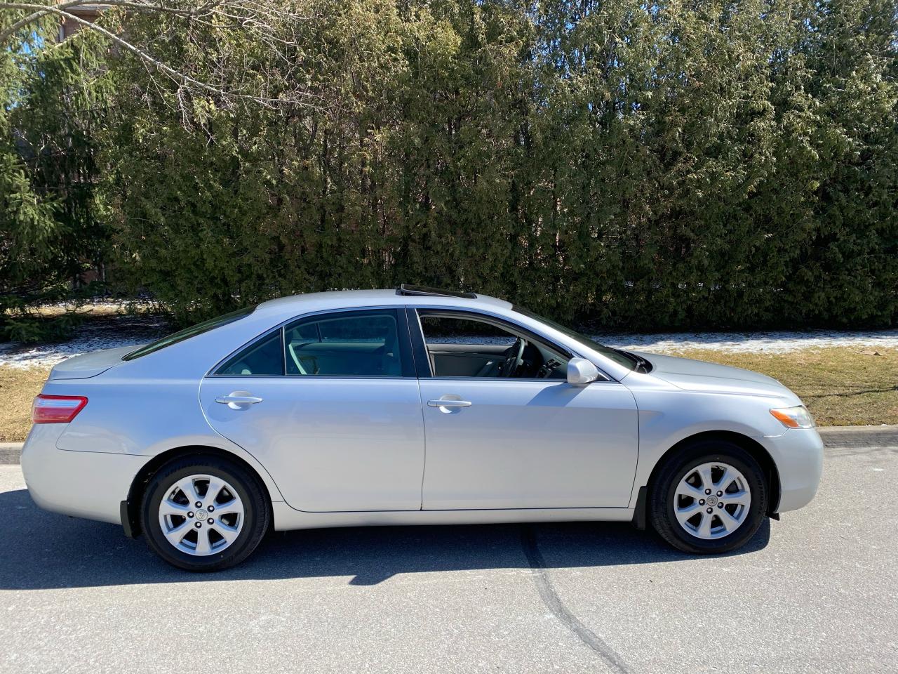 2009 Toyota Camry LE-MOONROOF/LEATHER-ONLY 163K KMS.!! - Photo #1